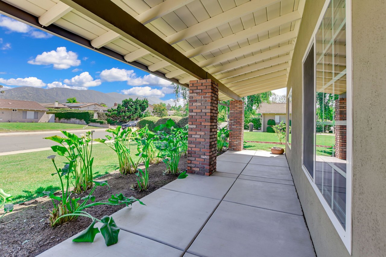1298 Oak Ridge Drive
