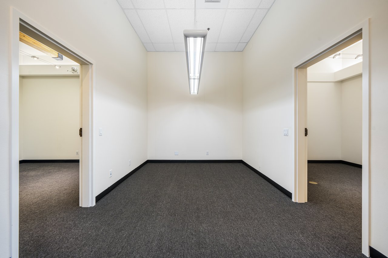 Desert Square - Suite D