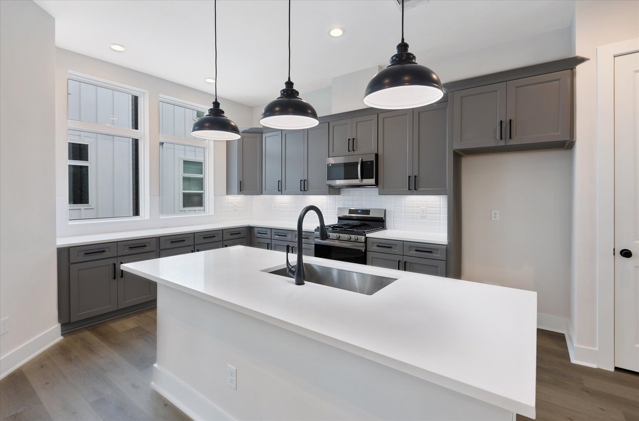 2403 PAUL QUINN STREET