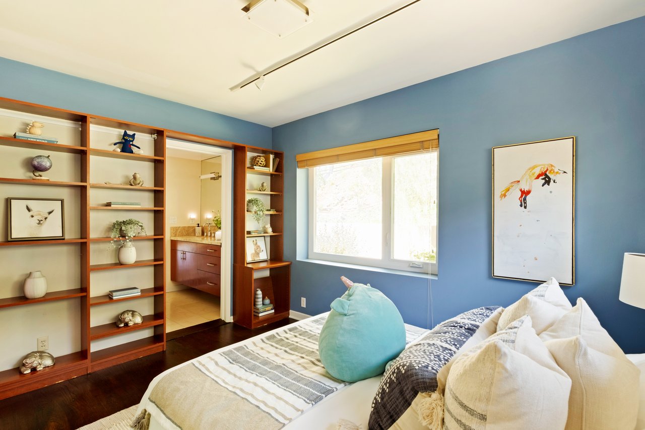 3588 Mandeville Canyon Road, Brentwood