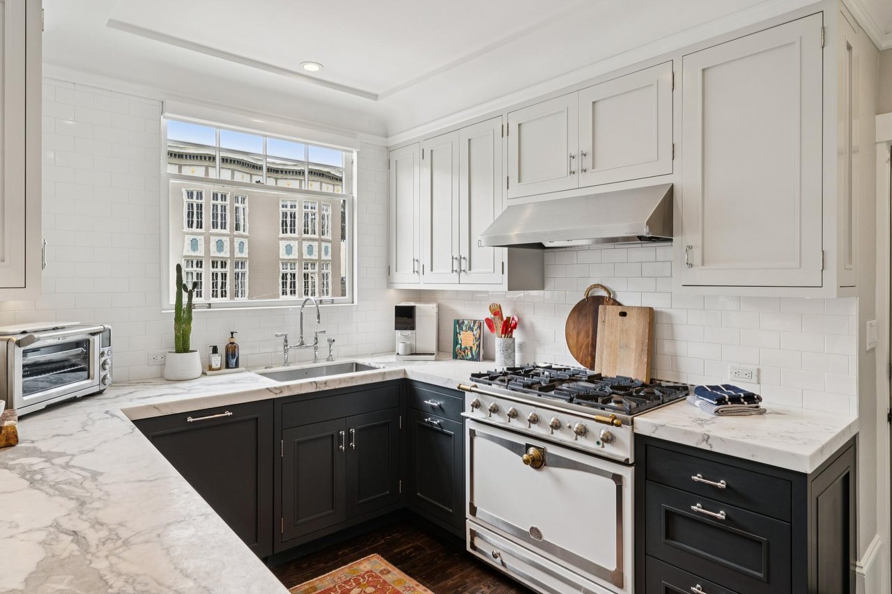 Completely Remodeled Luxury in Cow Hollow
