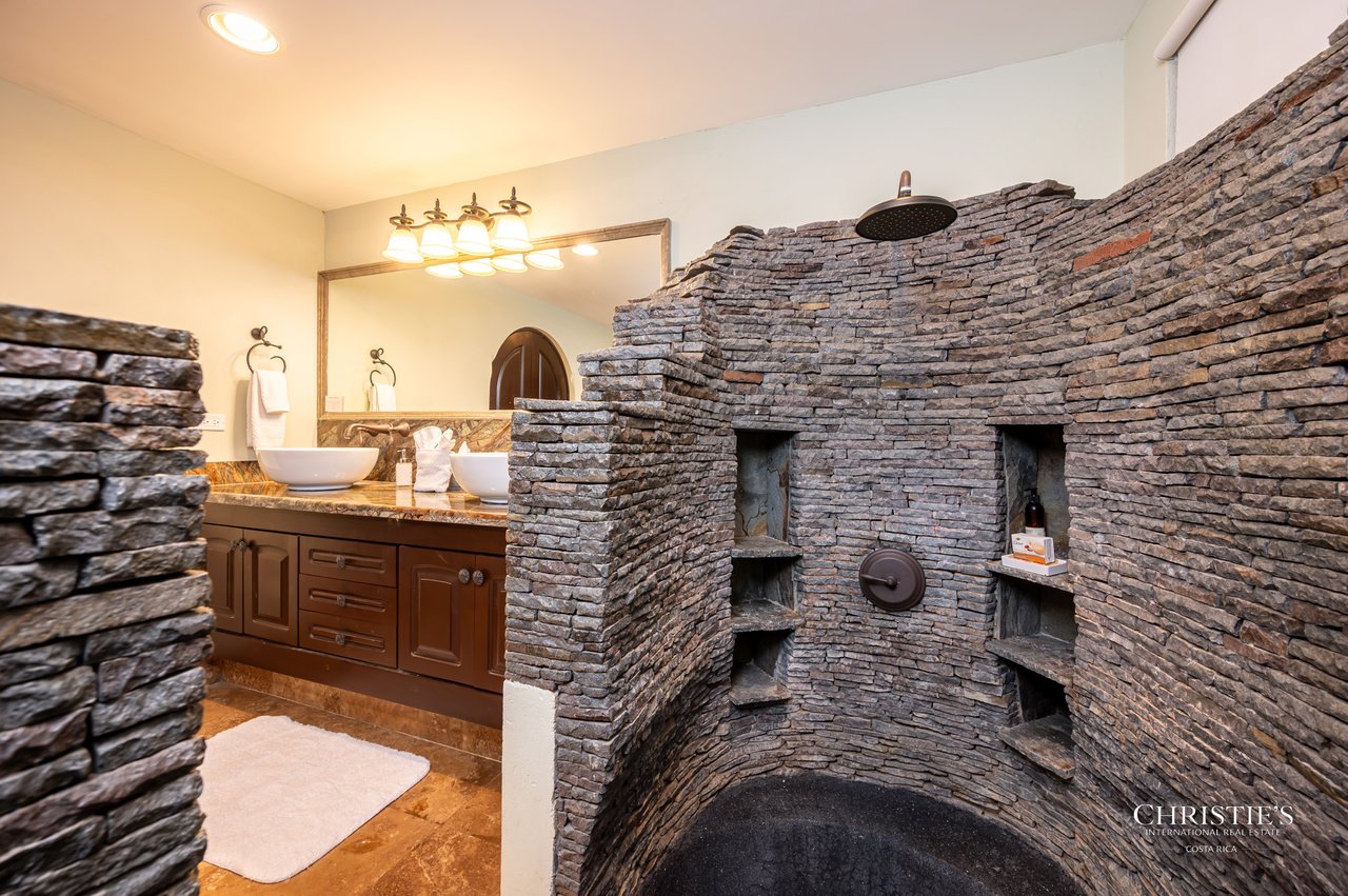 Casa Playa Bonita | Beachfront Luxury Estate in Playa Flamingo