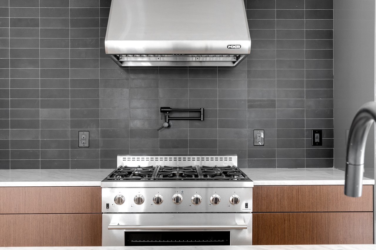 4 N Robinson (Fan House)