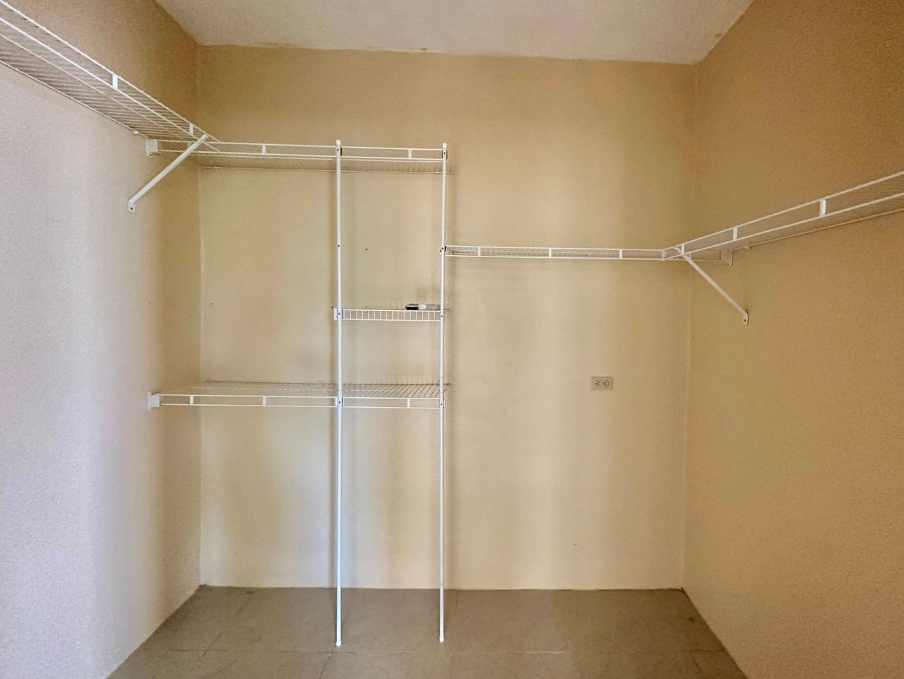 1125 Havers Estate 3 Bedroom Apartment