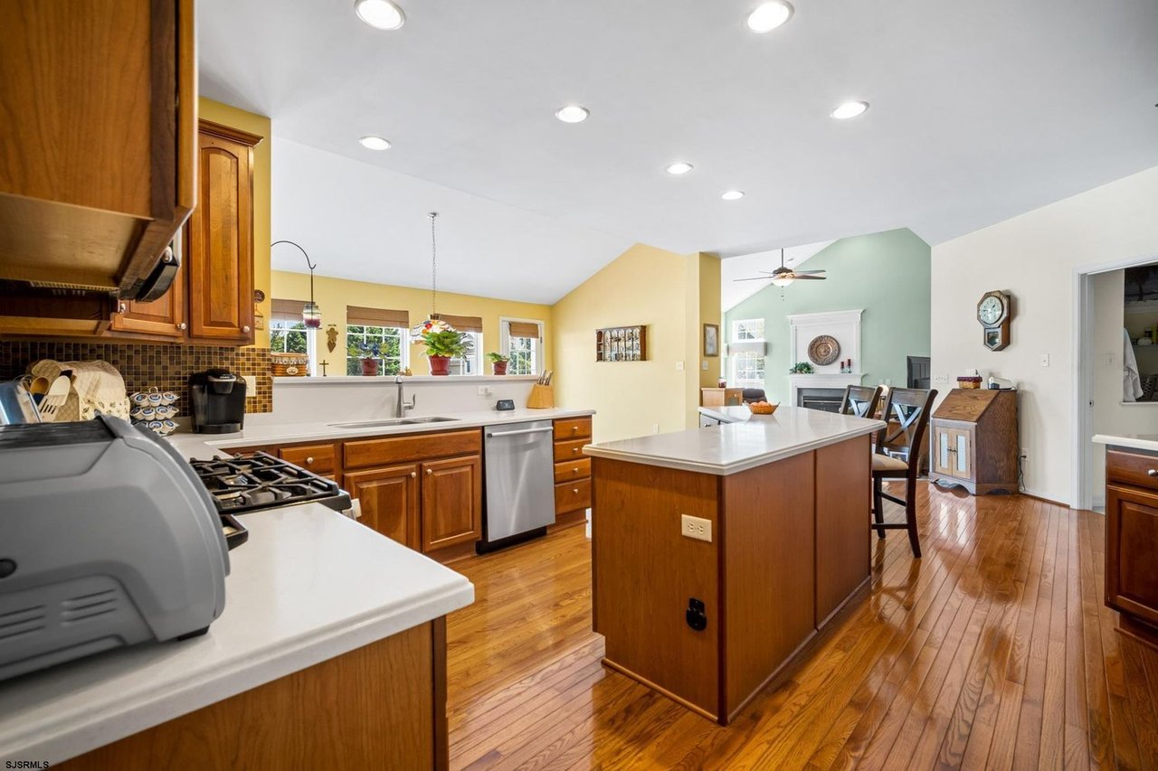 410 Aurora Dr