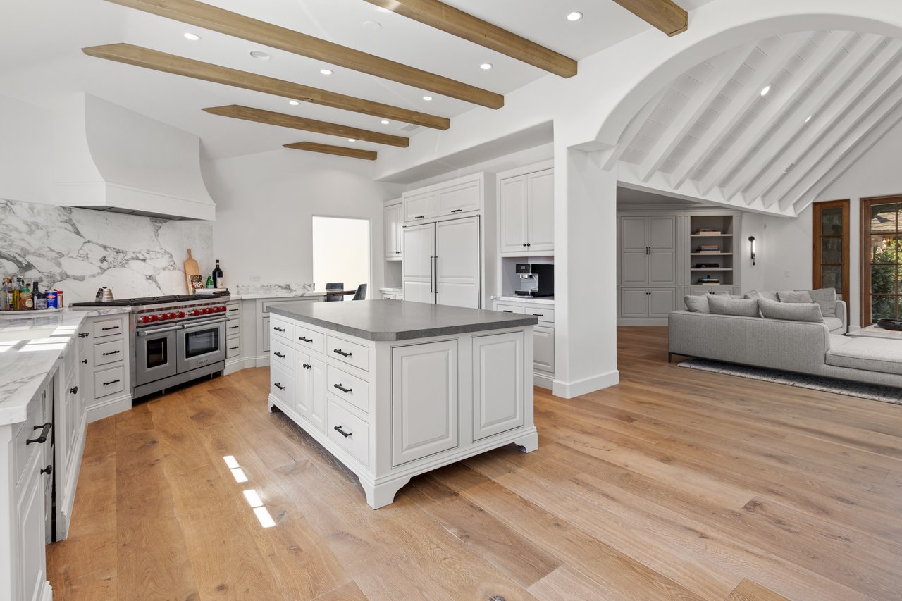 Regency Hills Estate