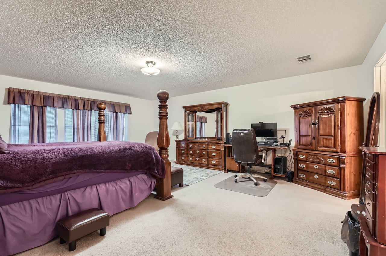 15300 lola Cove