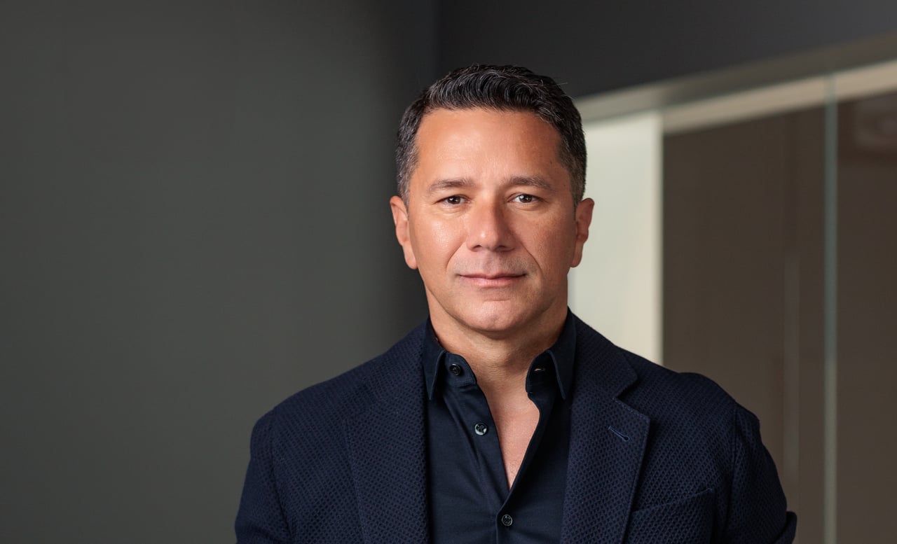 Outside Boston, a Treetop Penthouse Spans the Roof of a Former Frame Factory