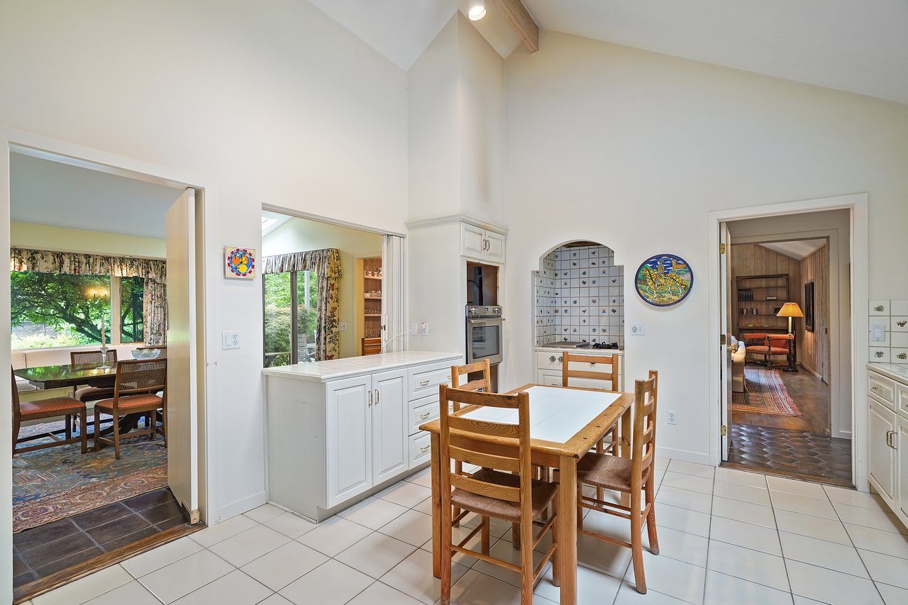 112 Narrows Road