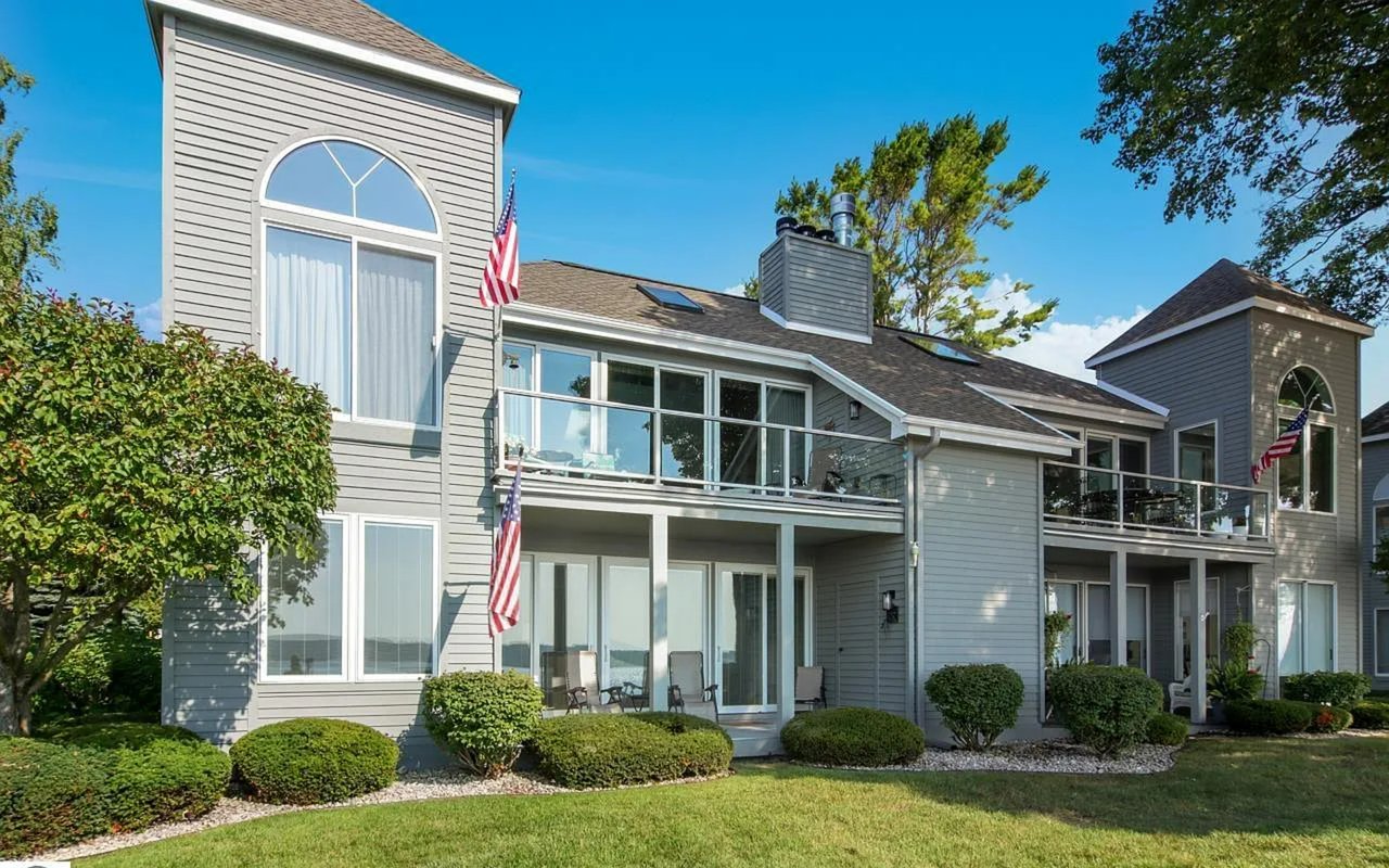 776 N Yacht Club Dr #4