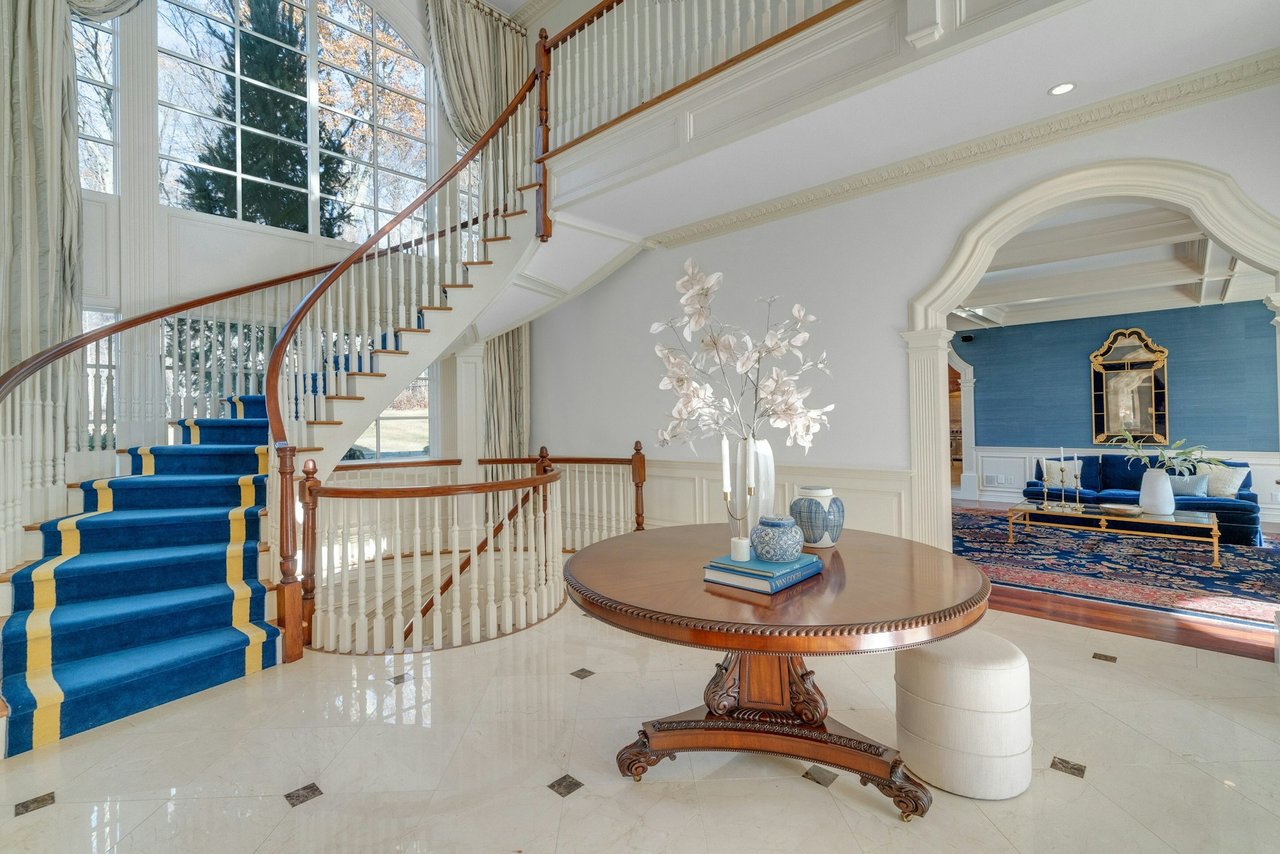 9 Ridge Crest Road