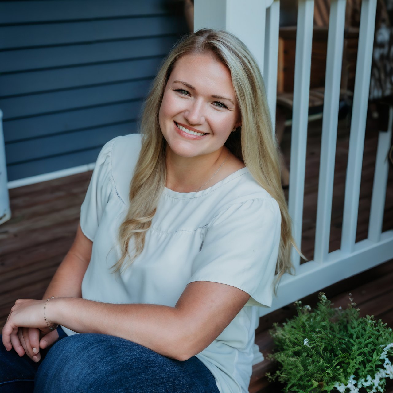 Brittany Schultz Park Falls, WI Real Estate Agent Headshot