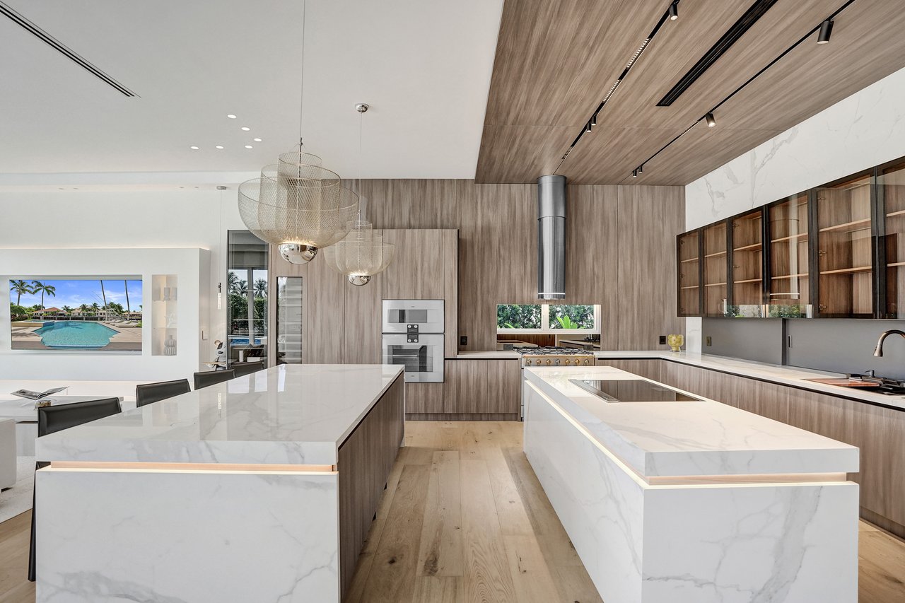 30  S Compass Dr