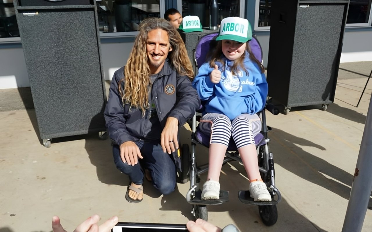 Arbor Real Estate and the Rob Machado Foundation Dedicate Two New Clean Water Filling Stations at Ensign Intermediate School