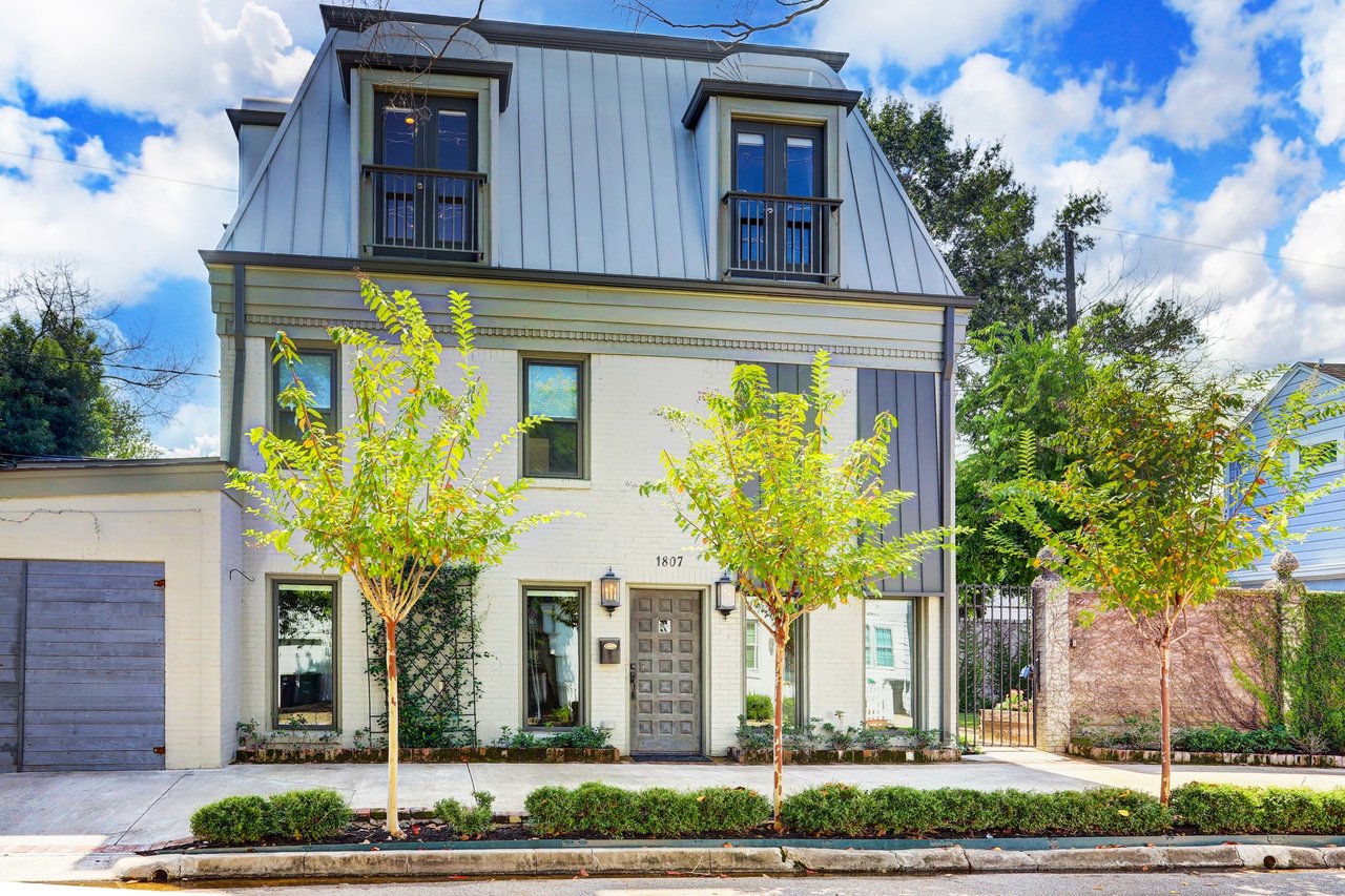 1807 Vassar St