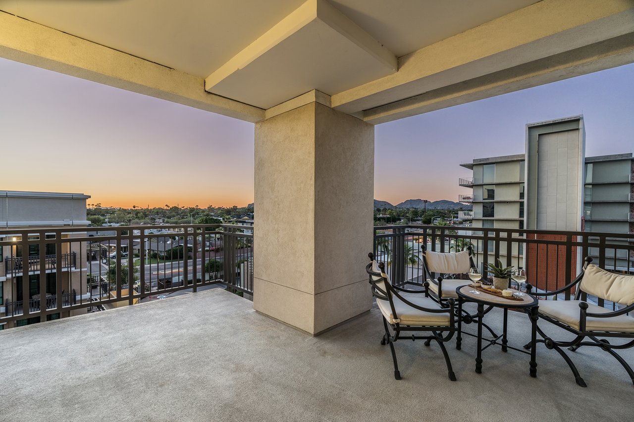 6803 E MAIN Street, 5511