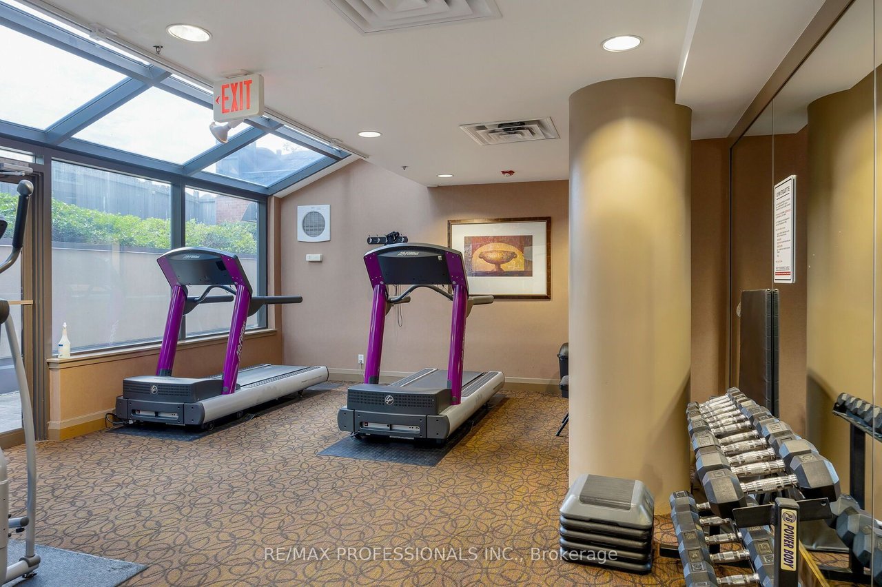 CONDO LIVING IN LUXURY 