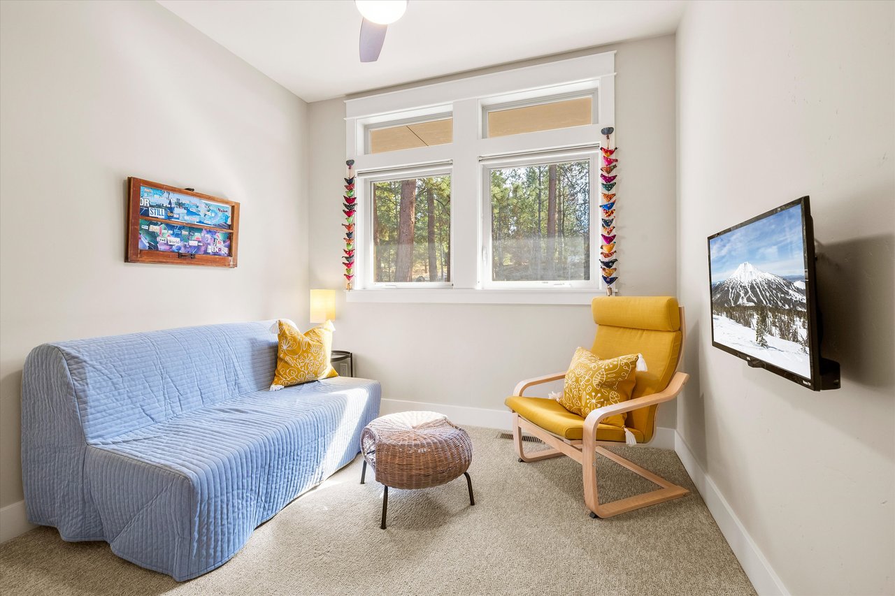 2589 NW Champion Circle