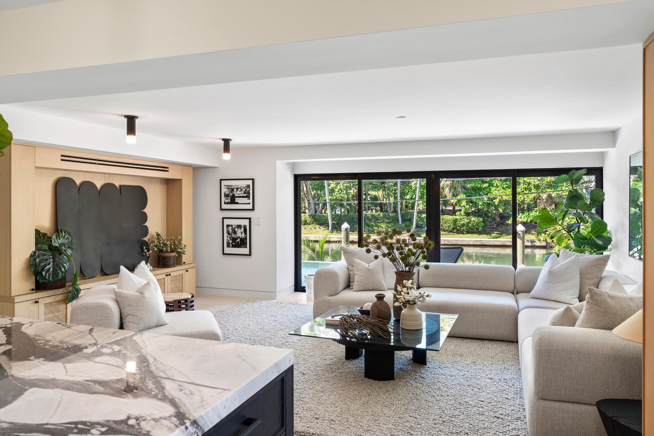 1815 Fairhaven Pl, Miami