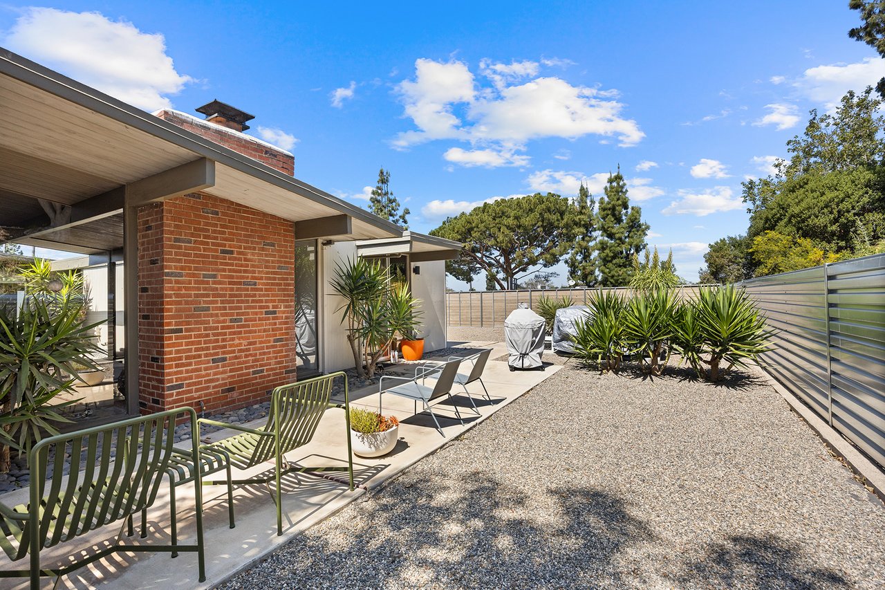 Claude Oakland EICHLER For Lease