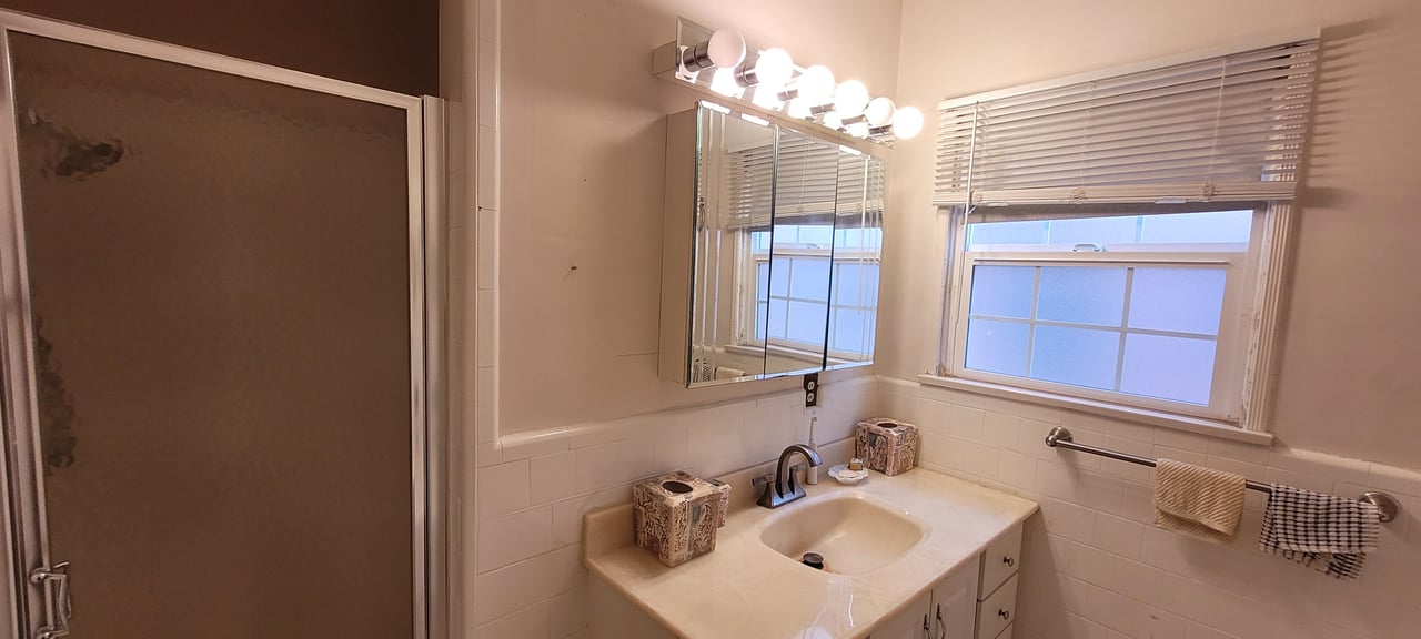 4 Units in Los Angeles