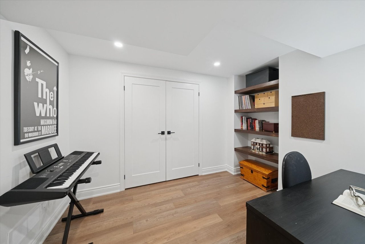 77 Fred Silvester rd