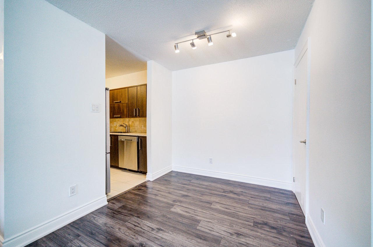 #521 - 1514 Pilgrims Way Unit: 521