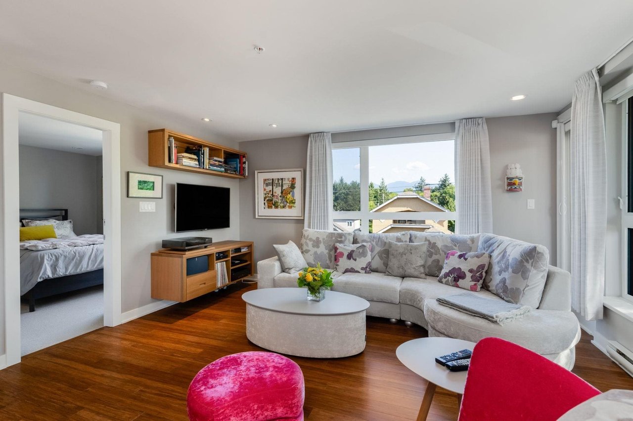 2481 Waterloo St, #301