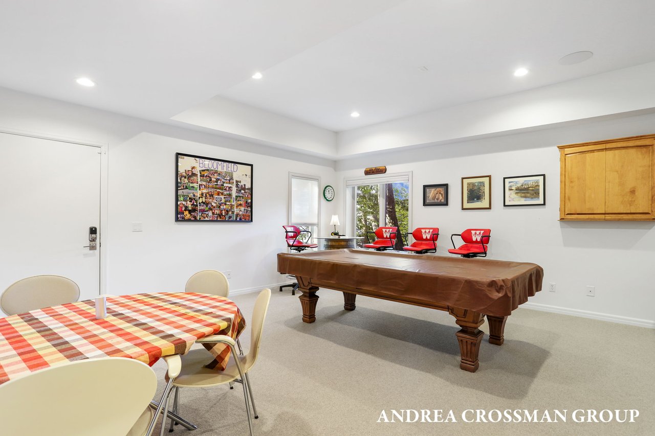 9565 Whispering Sands Dr