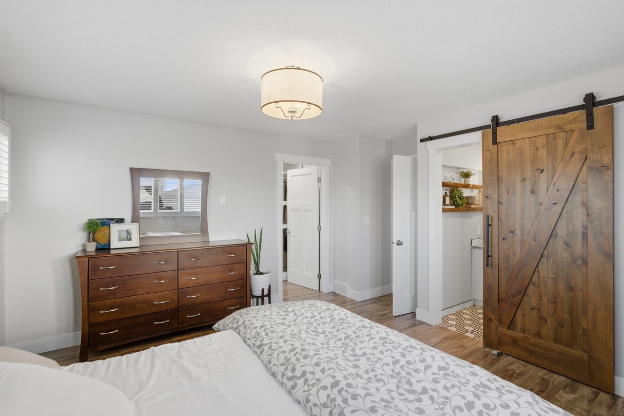 88 Woodfield Crescent SW