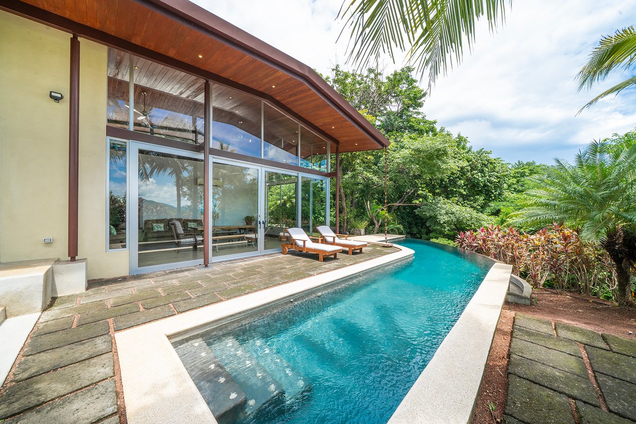 V-Sylvie Rancho Villa | Tropical Villa with Pool and Panoramic Views near Tamarindo