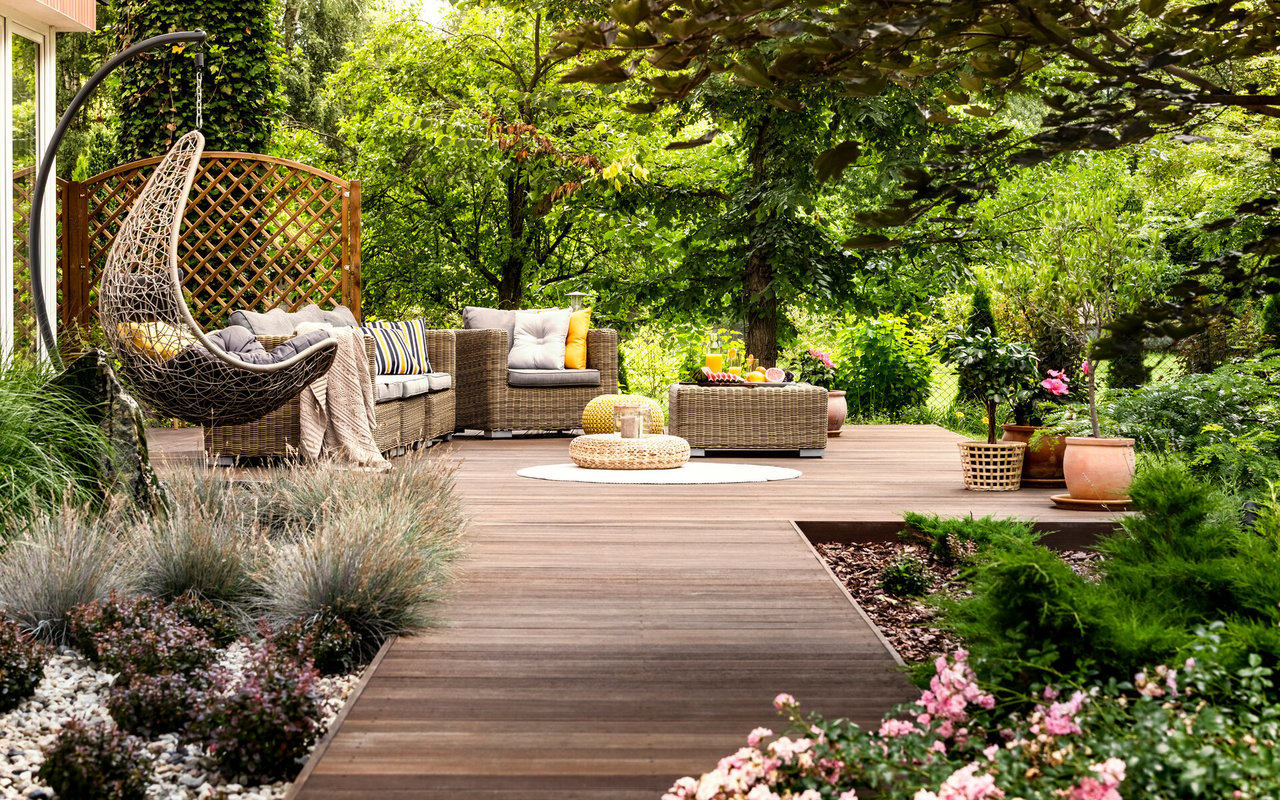 Idea Cottage: Exterior & Courtyard
