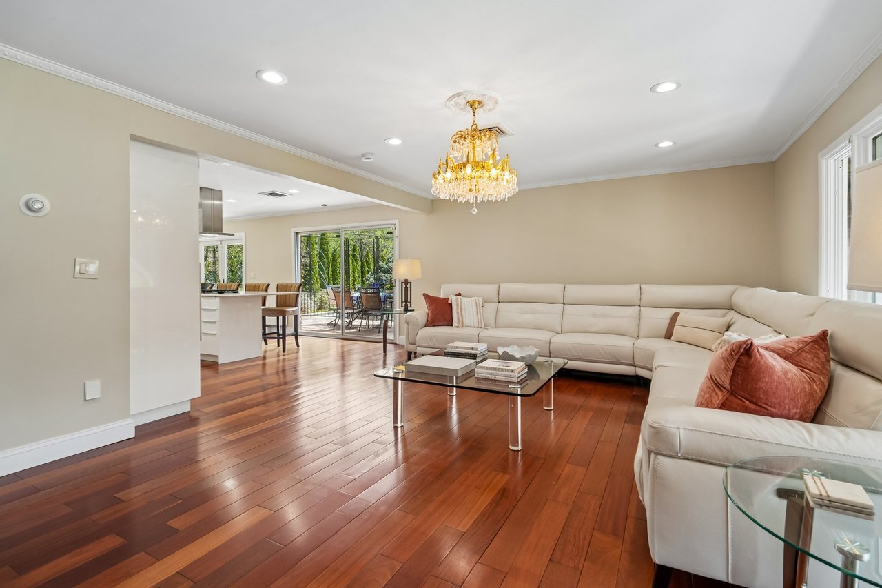 35 Grandview Avenue