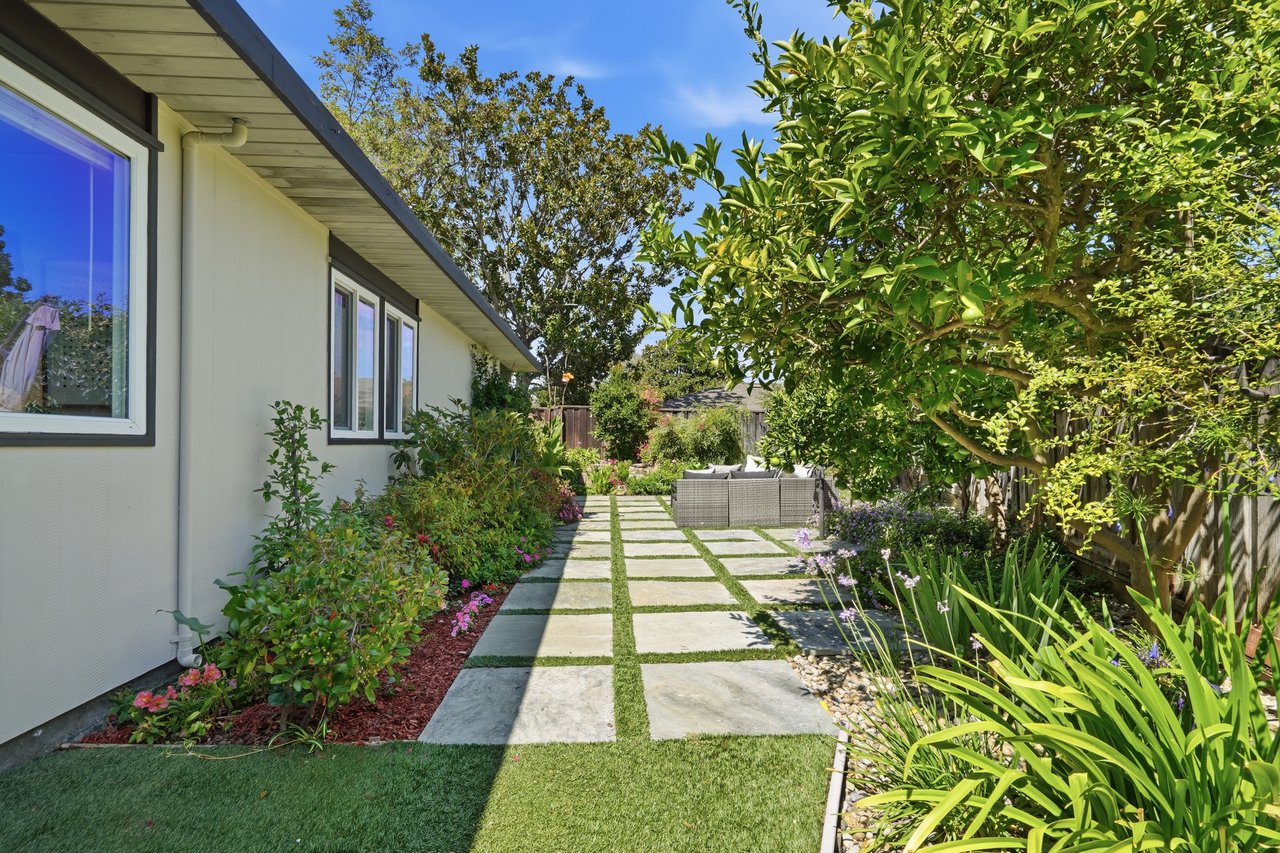 387 Vasquez AVE