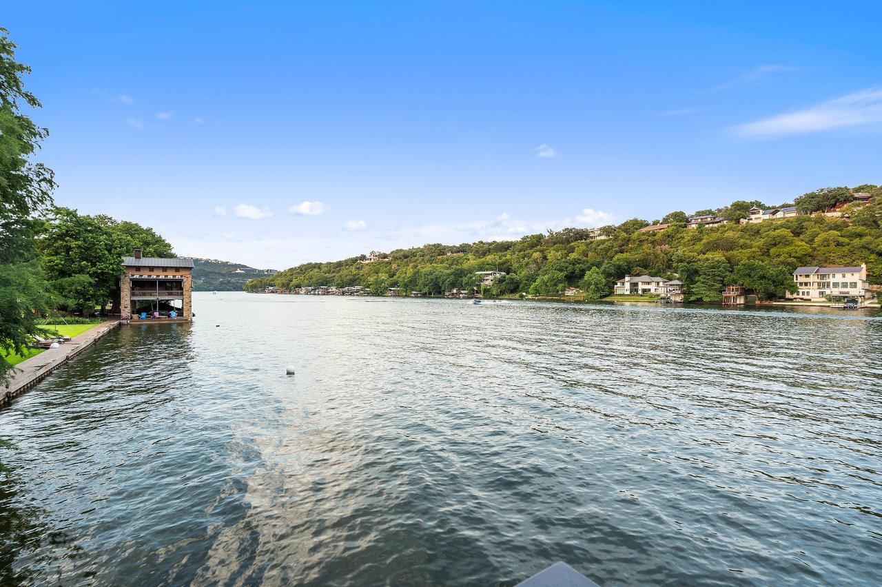 lake-austin-waterfront