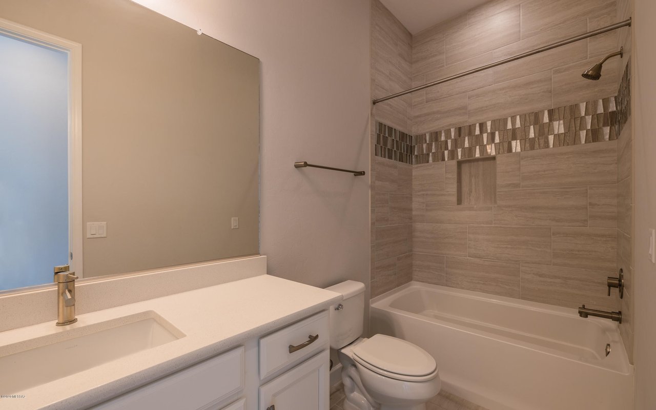 240 E Ancient Pueblo Ln