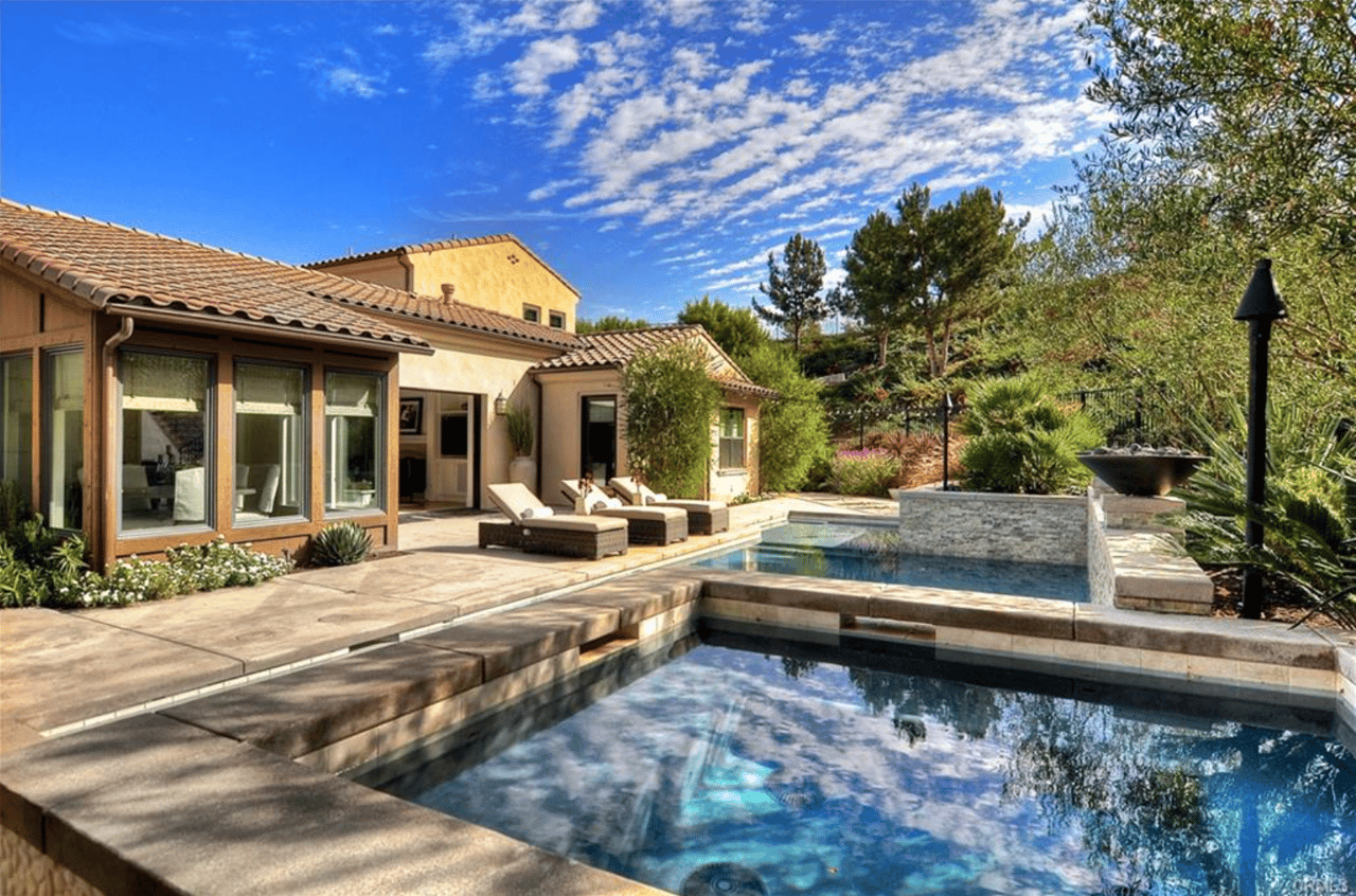 11 Vaquero Rd