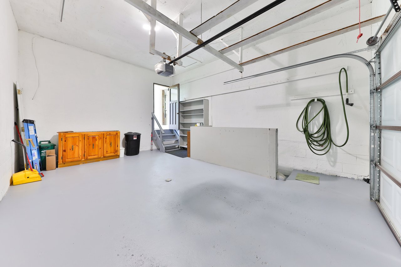 425 Plains Road W, Burlington
