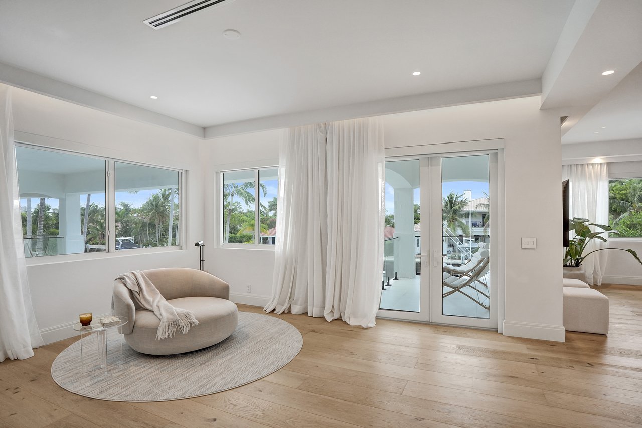 30  S Compass Dr