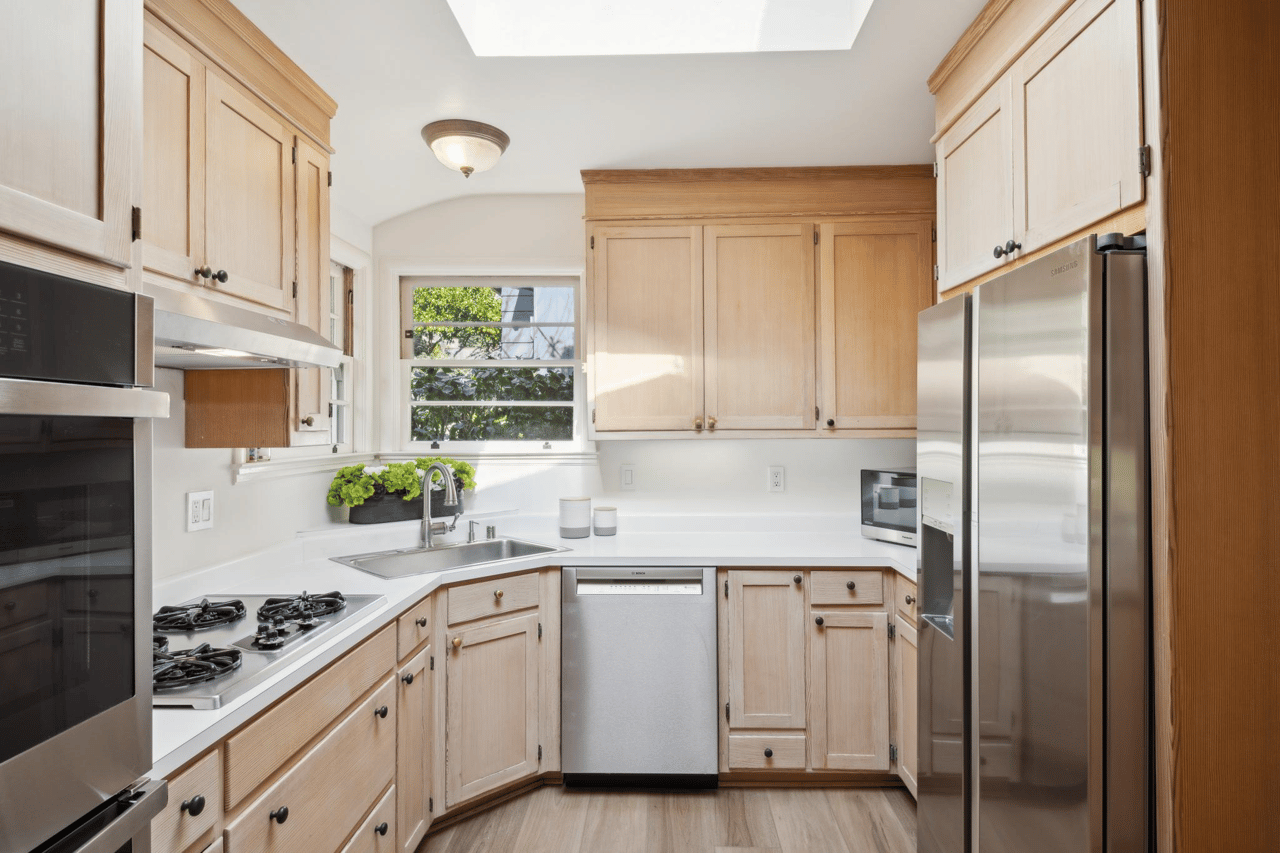 215 Julia Ave