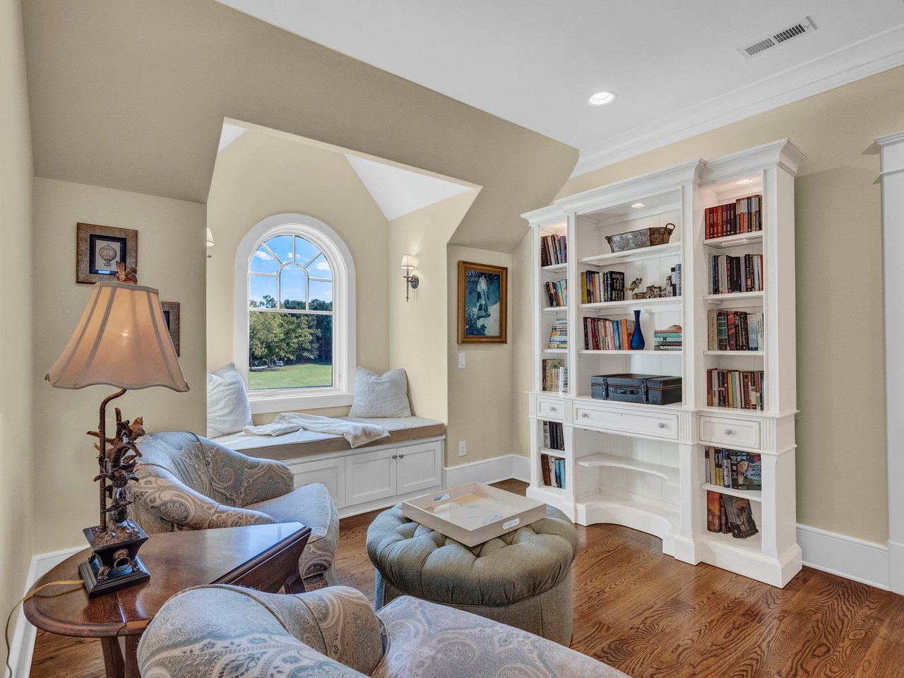 162 Acre Estate with Mountain Views