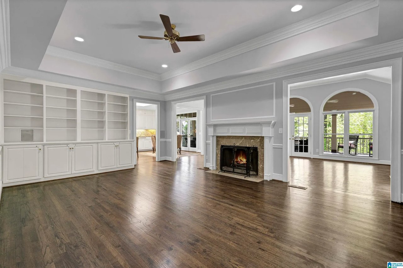 1809 INDIAN CREEK CIR