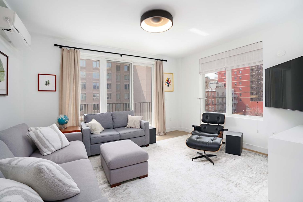 906 Bergen St #5B