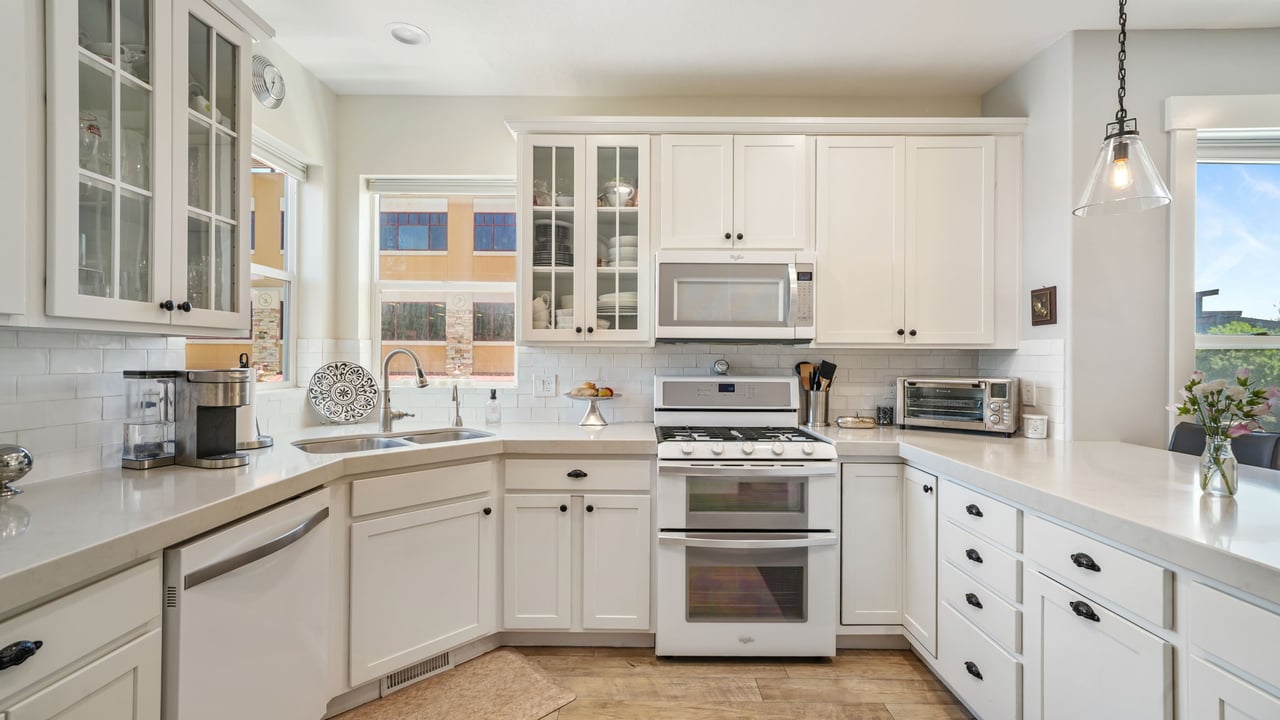 1370 Center Dr #21