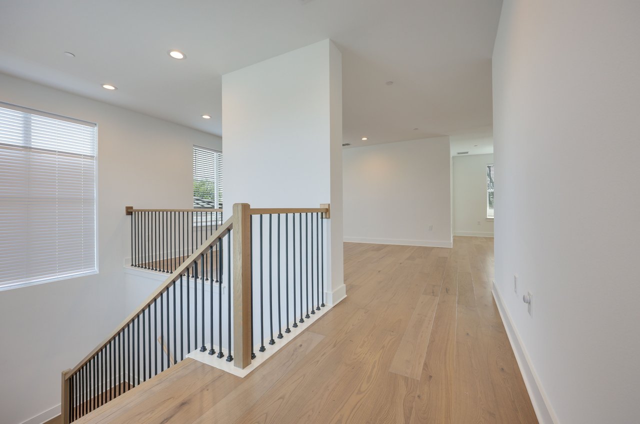 4011 Independent WAY