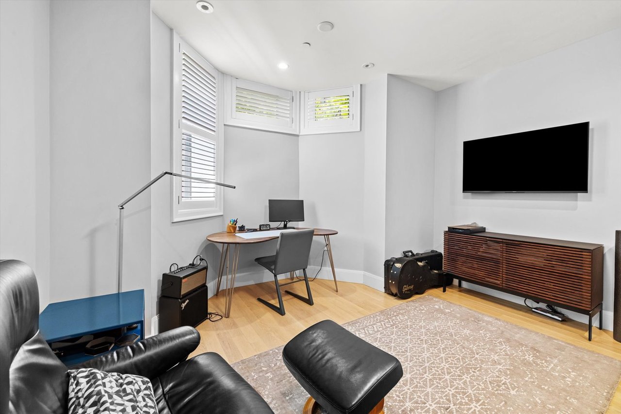 11 Claremont Park, Unit 1