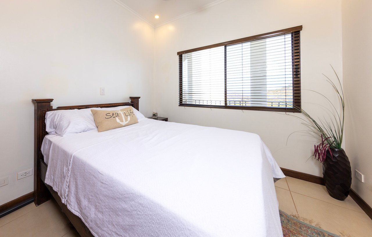 Flamingo Towers 23 | Stunning ocean view, vacation home or rental income.