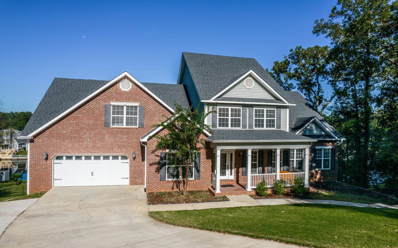 Live on the Lake in Warner Robins, Georgia!