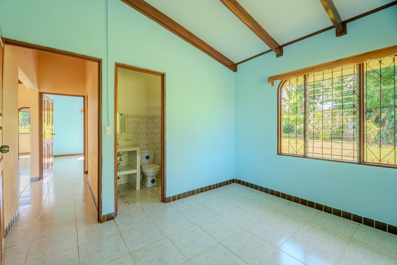 Vista Serena, beautiful House surrounded by nature in Villa Nueva de Quepos