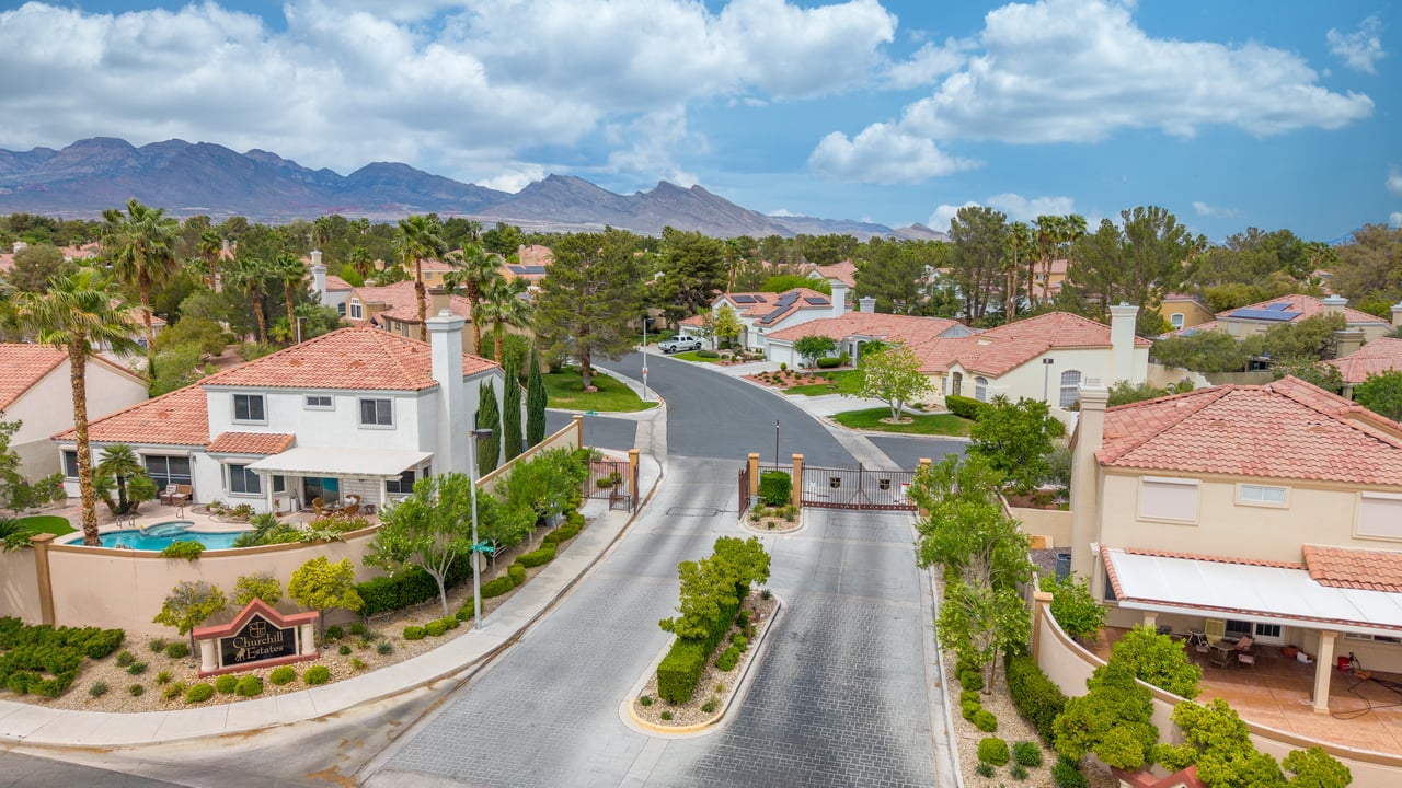 9437 Churchill Downs Dr